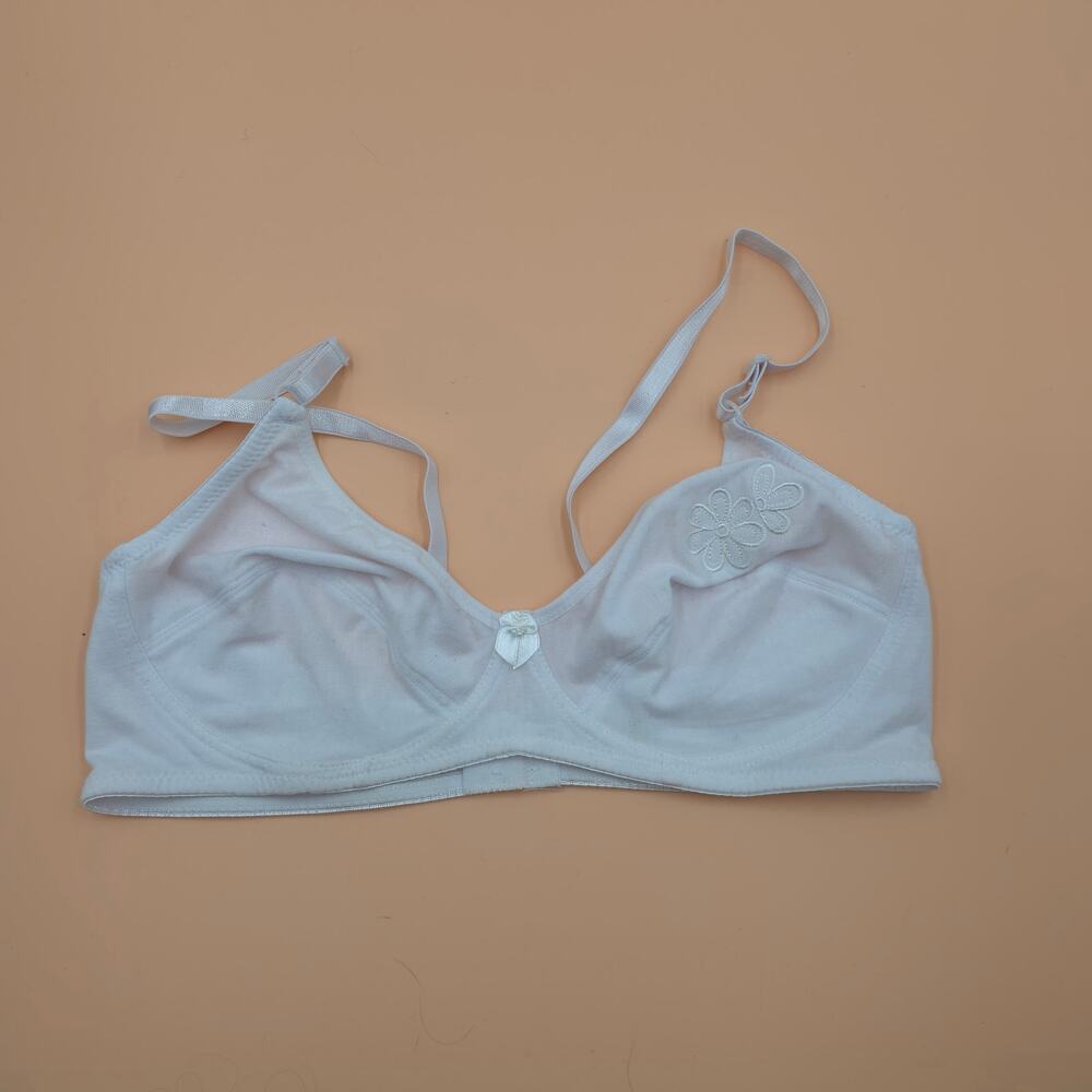 Jolie Intimates Vintage Wireless T-shirt Bra in White Size 40D
